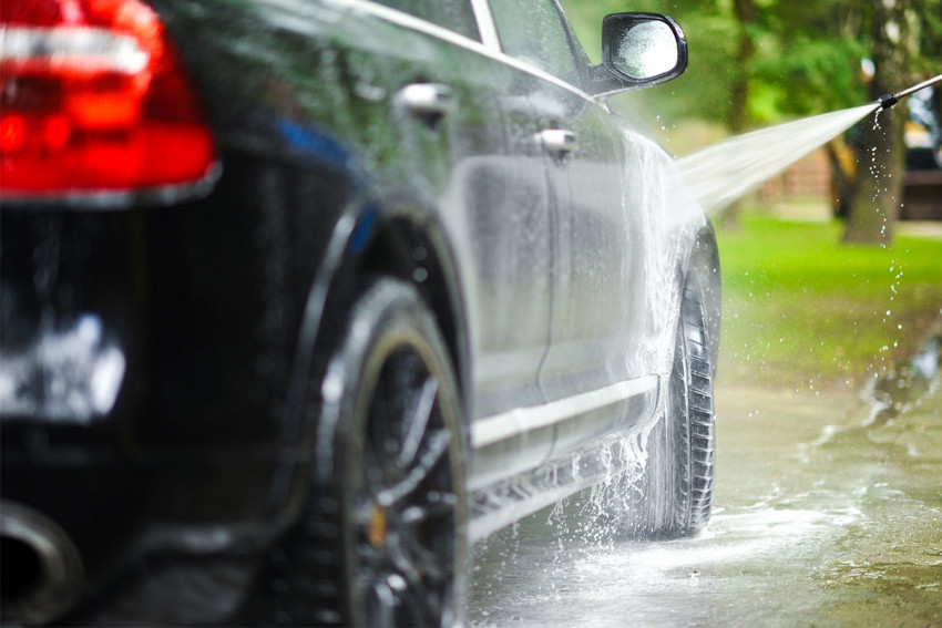 تعرف على أهمية غسل السيارة في فصل الشتاء